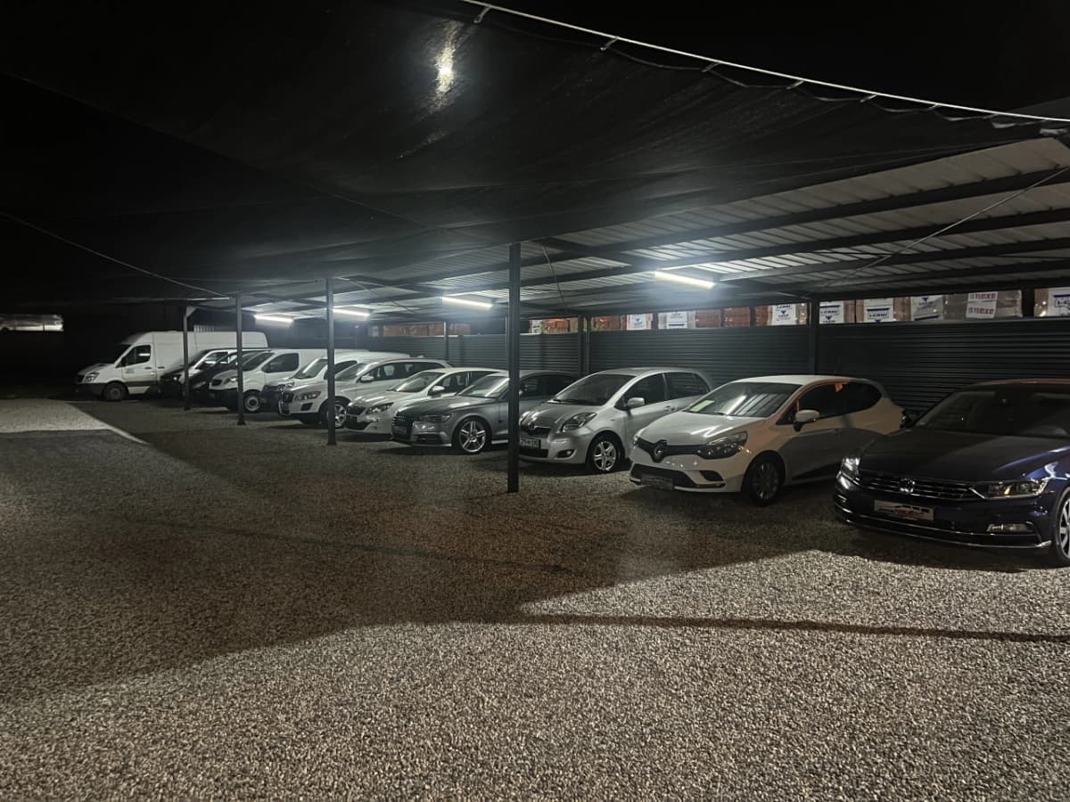 Auto Nežić — rasvjeta