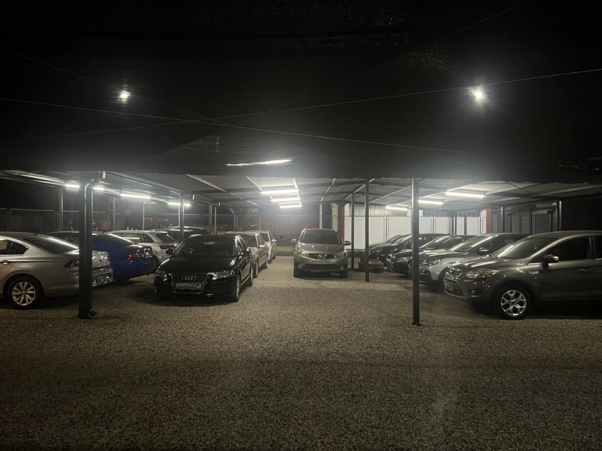 Auto Nežić — parking